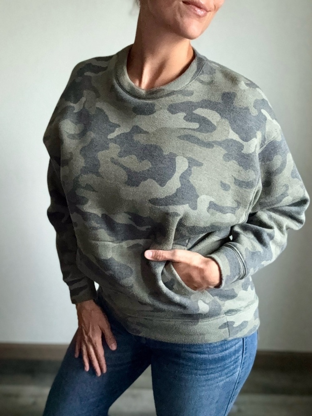 Express Camo Pocket Pullover Fleece Sweatshirt XS Oversized Cozy Streetwear